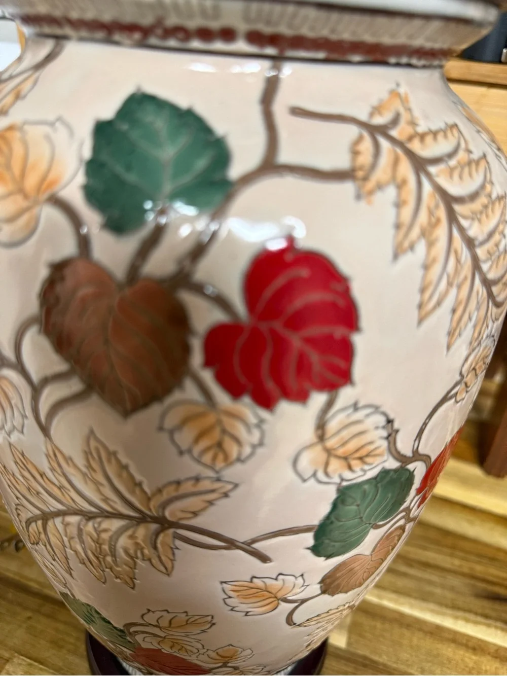 Source Unknown stylish ceramic